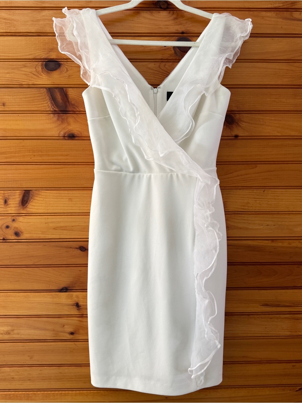 DKNY White Ruffle Sheath Cocktail Dress 2 Bridal Shower Rehearsal Rush Week